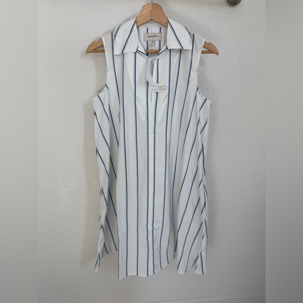 Banana Republic White and Blue Button Down Shirtdress with Dress Shirt Collar